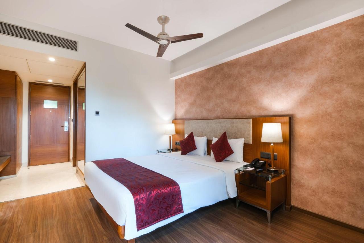 7 Apple Hotel - Viman Nagar プネ エクステリア 写真