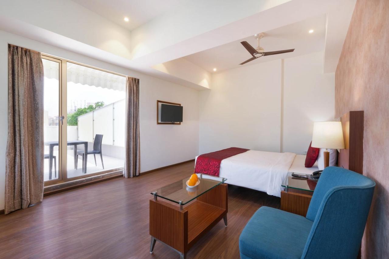 7 Apple Hotel - Viman Nagar プネ エクステリア 写真